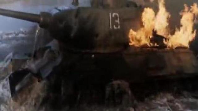 На поле танки грохотали