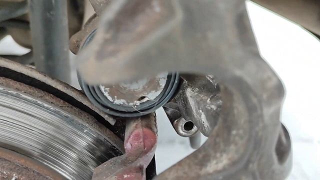 Ремонт суппорта / Opel Astra