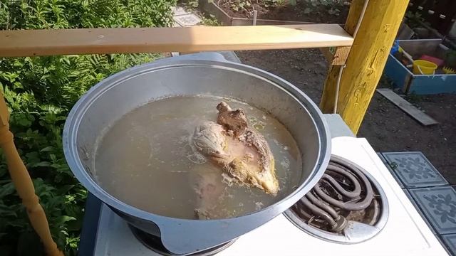 Суп из домашней курицы.