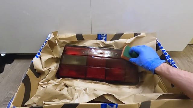 Снятие лака с фары при помощи тормозной жидкости (часть 1)