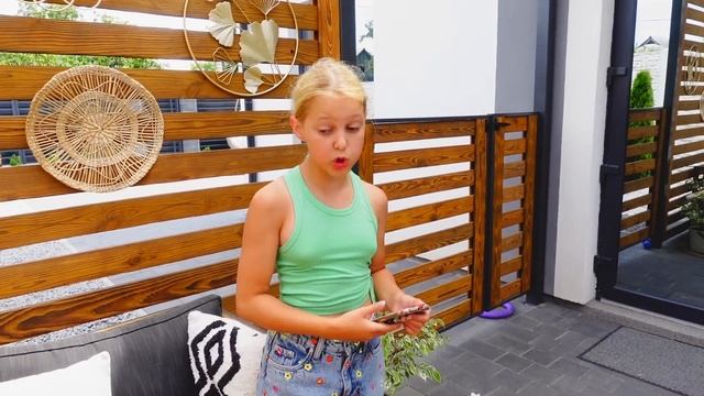 ВЕЧЕРИНКА У БАССЕЙНА! Кажется кто-то не умеет Плавать!