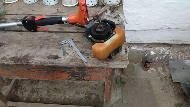 Как выставить зазор зажигания на бензотриммере
