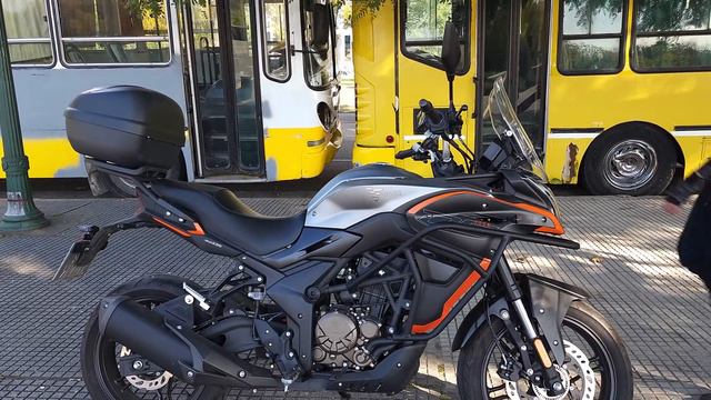 Review Voge 300 DS