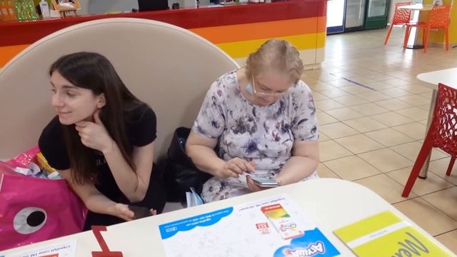 VLOG С Настей, Катей и Алисой за одеждой в ТЦ