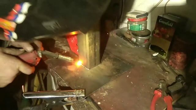 Страховочные подставки под автомобиль