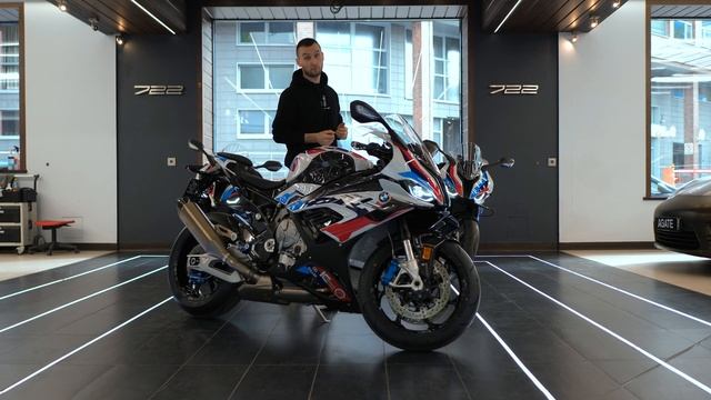 Невероятный BMW M1000RR Полный обзор и запуск мотоцикла.