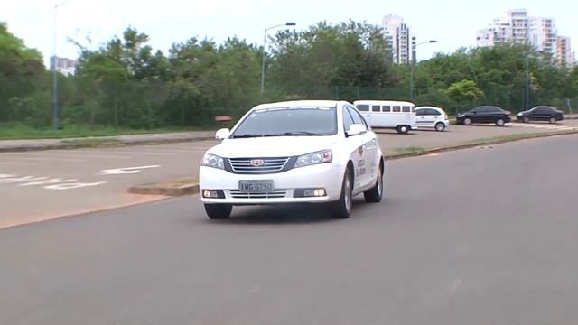 GEELY EMGRAND EC7 ВЕДРО ИЛИ ЛАКШЕРИ? Плюсы и минусы авто.