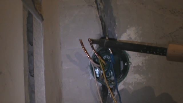 Распределительная коробка внутри розетки, Установка розеток, удлиненных подрозетников (глубоких)