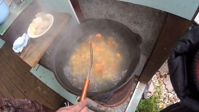 ✔УХА Классическая. Как приготовить настоящую уху правильно в казане на природе. Рецепт настоящей ух