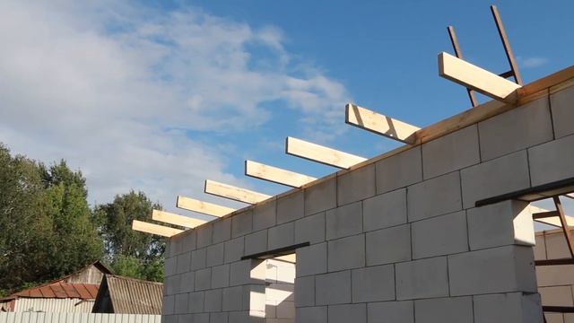 Односкатная крыша сарая. Мауэрлат, стропила, обрешетка.