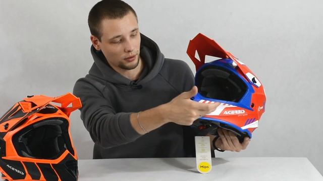 Шлемы Acerbis X-Track 22-06 и 22-06 MIPS.