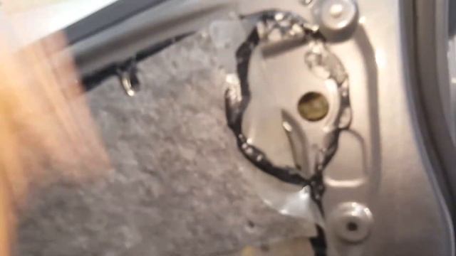 Как снять ручку передней двери Хёндэ Солярис