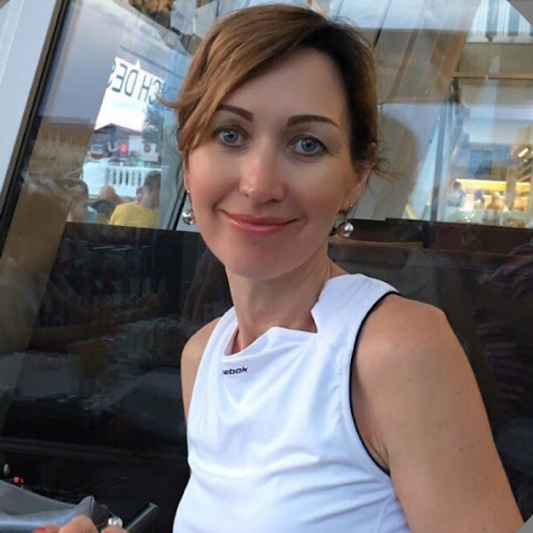 Светлана Светикова