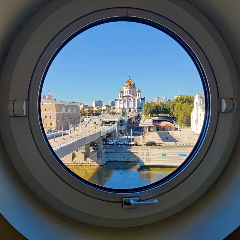 Москва в иллюминаторе