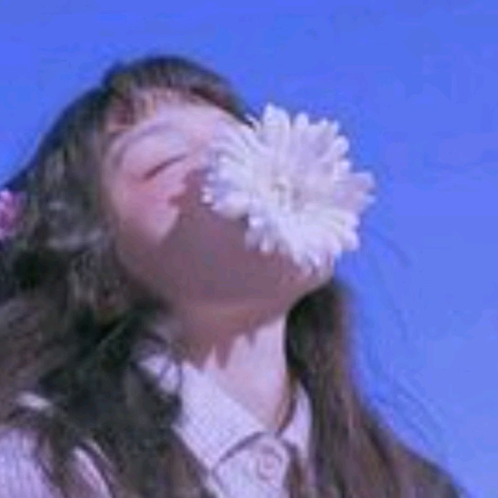 {°•~Liza Love~•°}