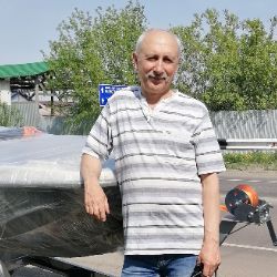 Старик и лодка