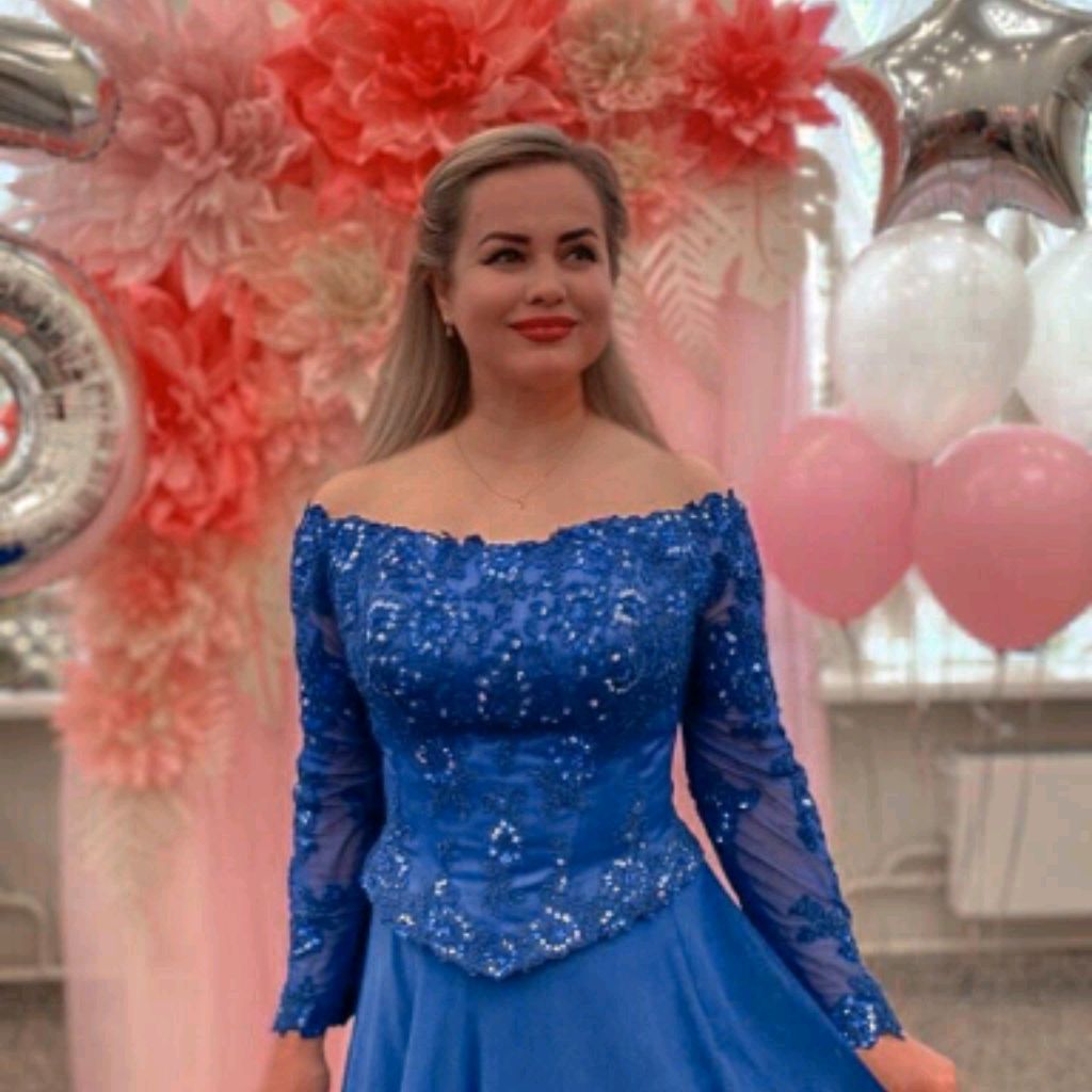 ЕЛЕНА ЧИЖЕВСКАЯ