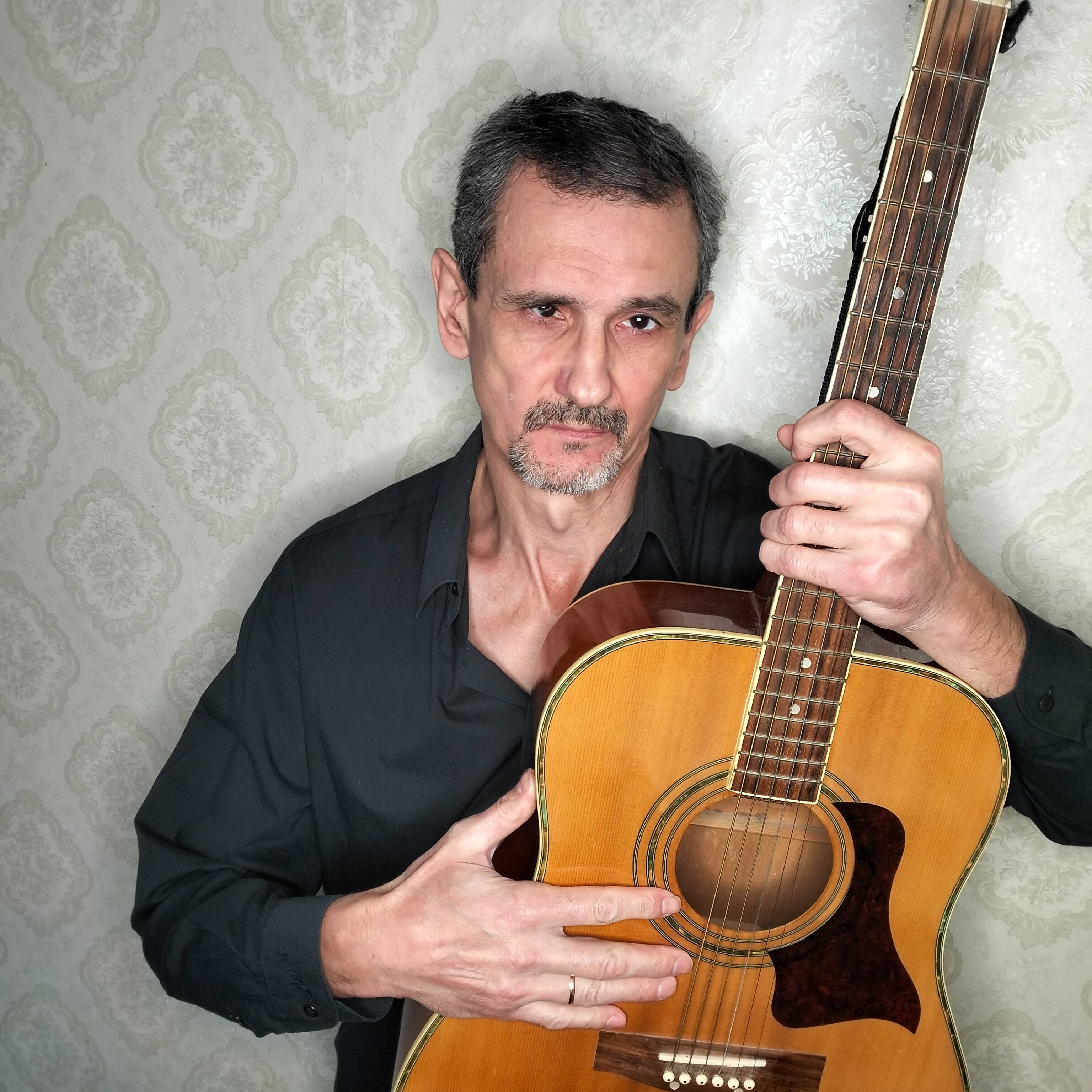 АЛЕКСАНДР ПЕТРОВ, АВТОРСКАЯ ПЕСНЯ.