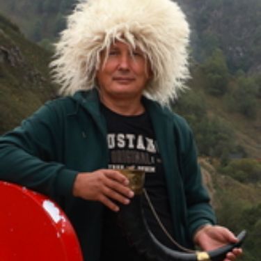 Осетин