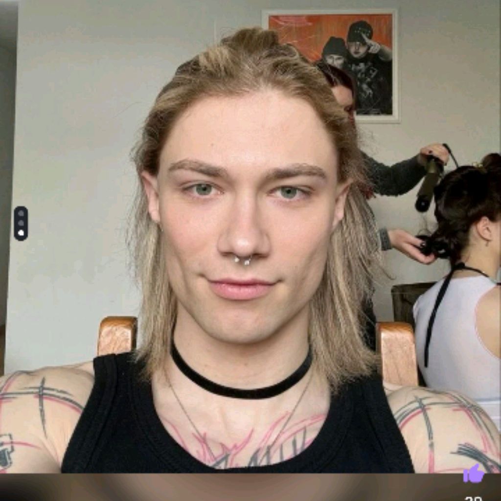 🧔