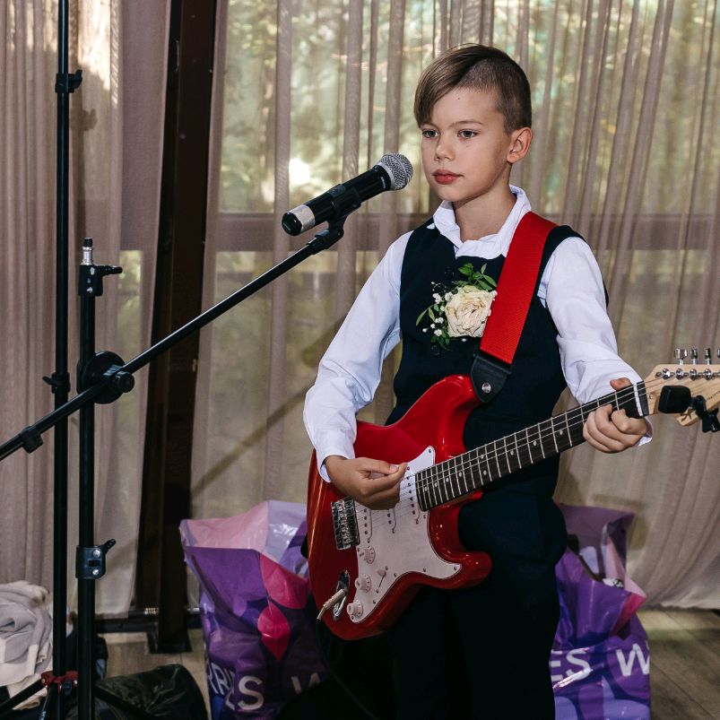 Никита гитарист 🎸