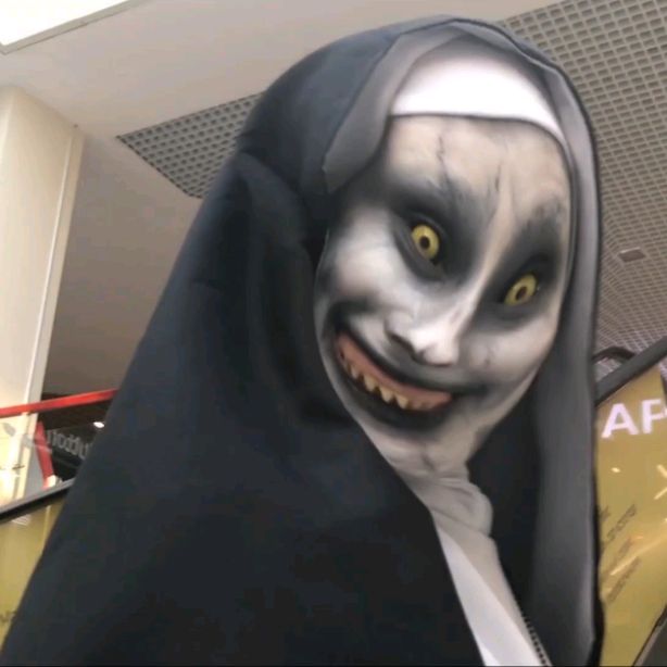 С̣м̣е̣ш̣н̣ы̣е̣ в̣и̣д̣е̣о̣