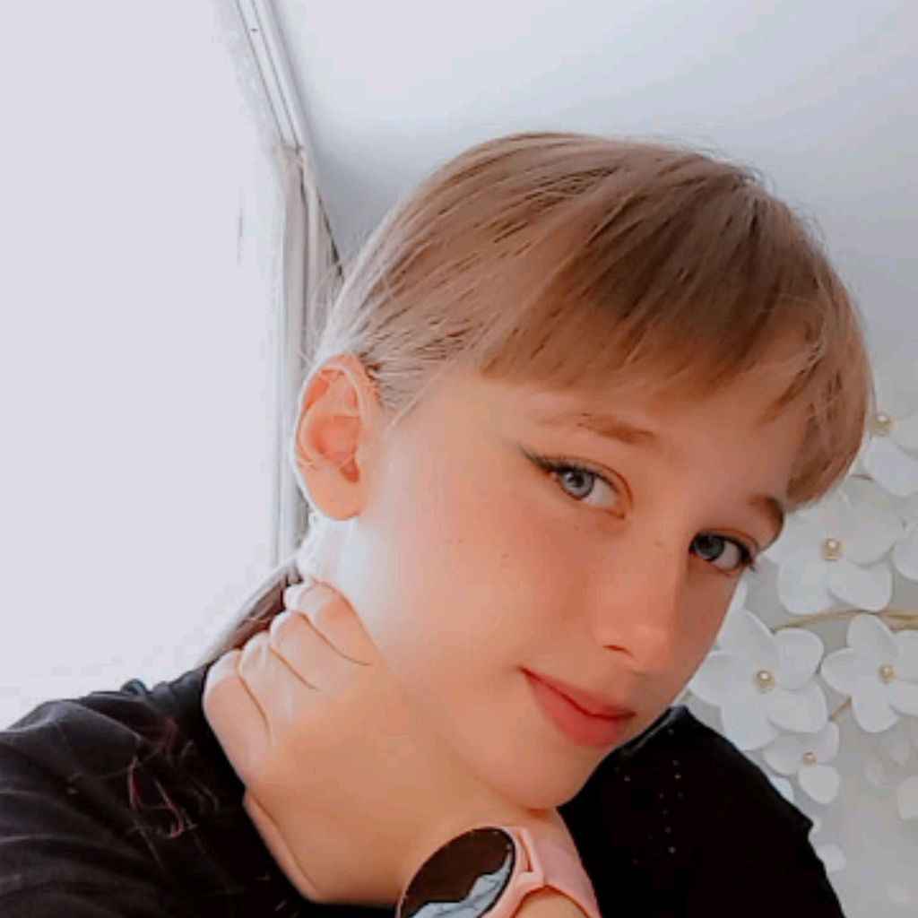 Сердечко 🤍 плывущие по речке ~~~