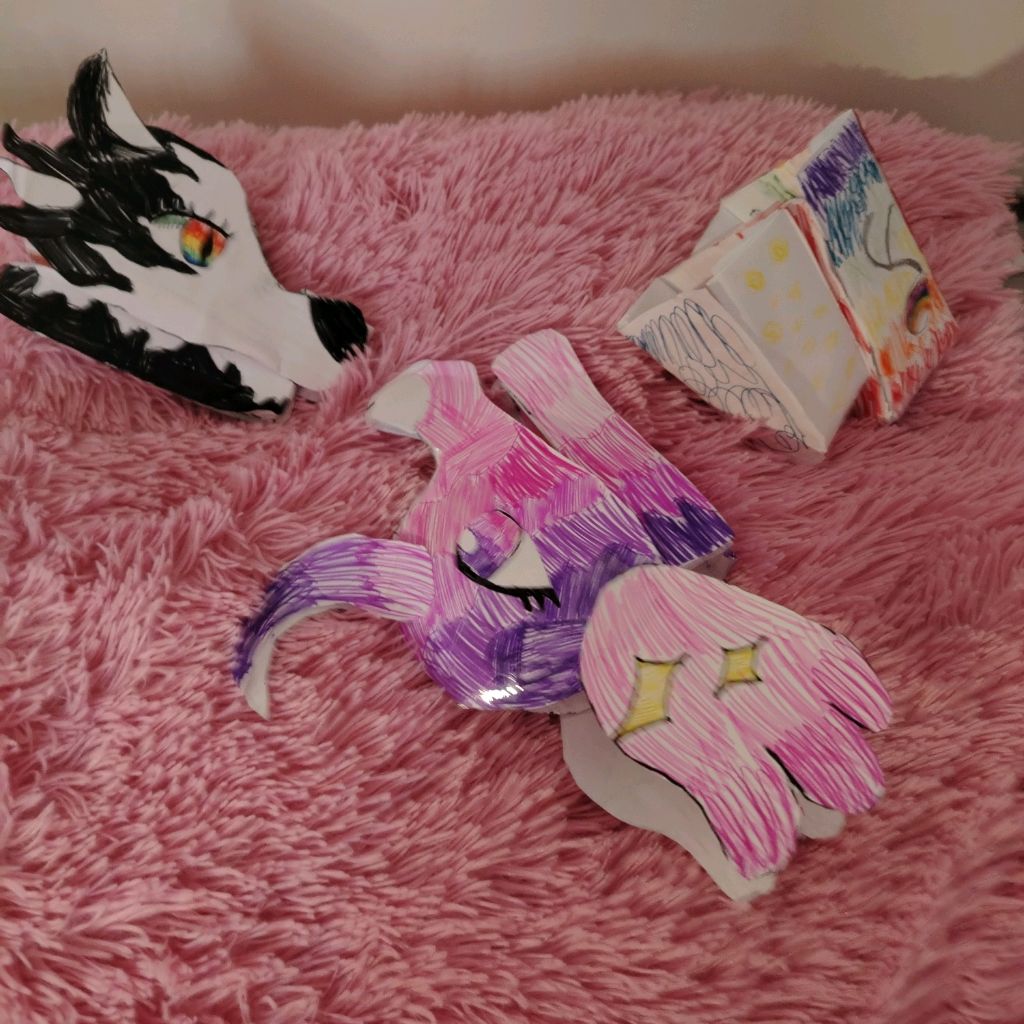Дракончики И Подрушки🐲👩❤️👩👭