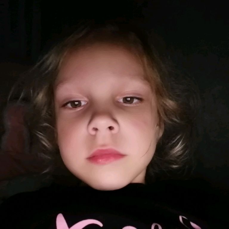 Ульяна Котик И Вика Котик 💙💜💚🧡💛❤️