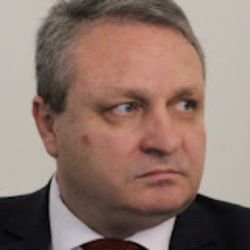 Роман Антонов