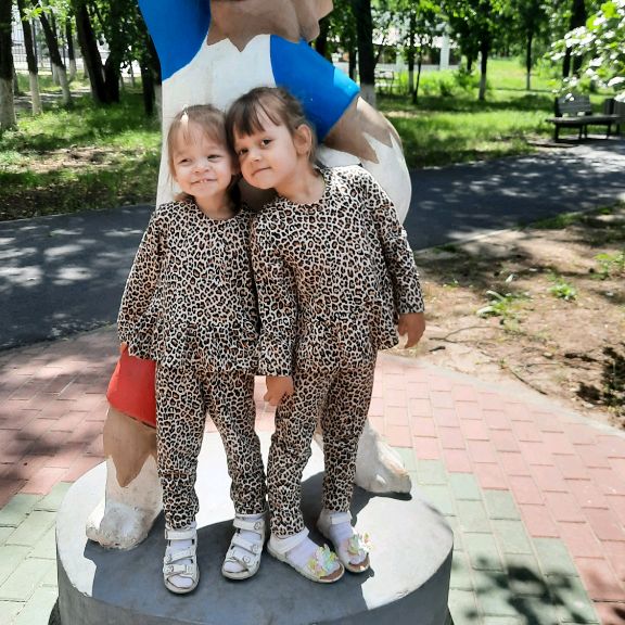 МИЛАША И ДАША