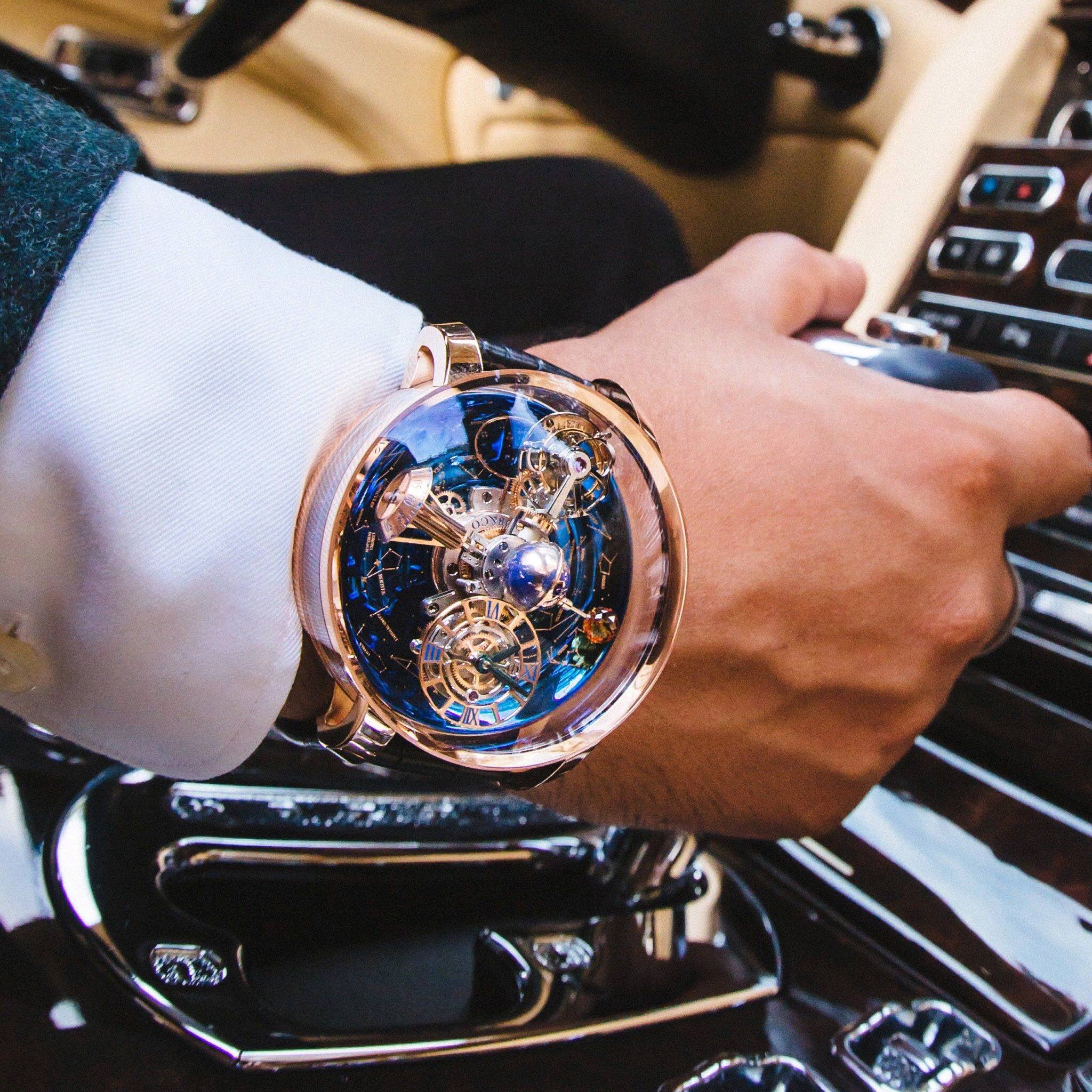 LUXURY LIFE
