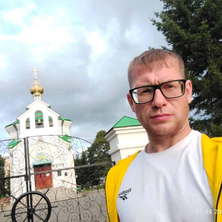 Юрий Юрьевич .